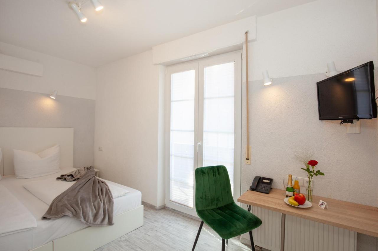 Micro Twin Room