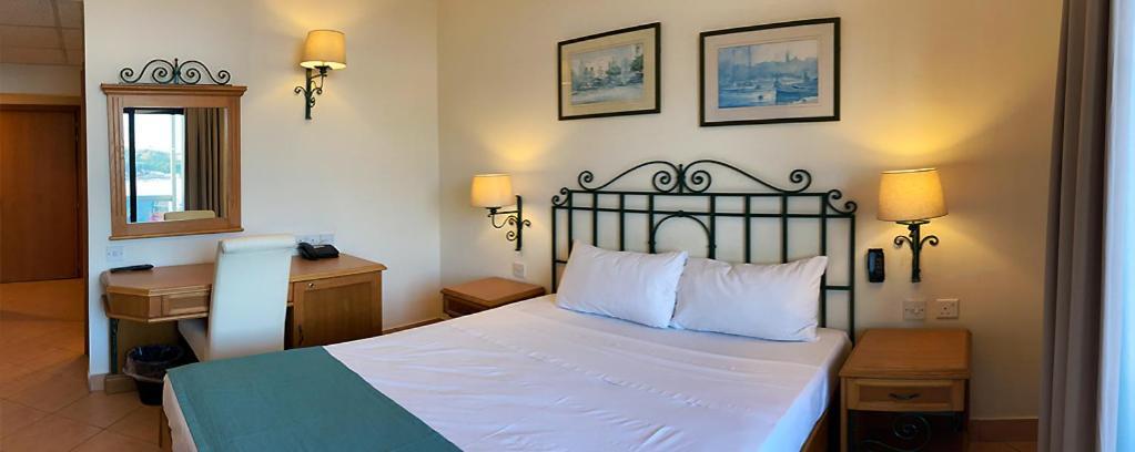 Double Room Sea View,1212152635:JPEG