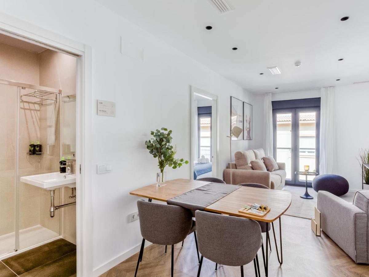 One-Bedroom Apartment L