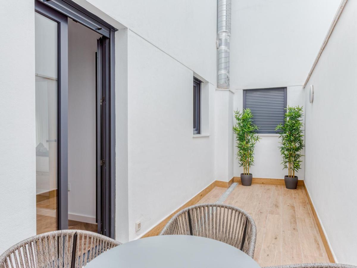 One-Bedroom Apartment terrace disability access