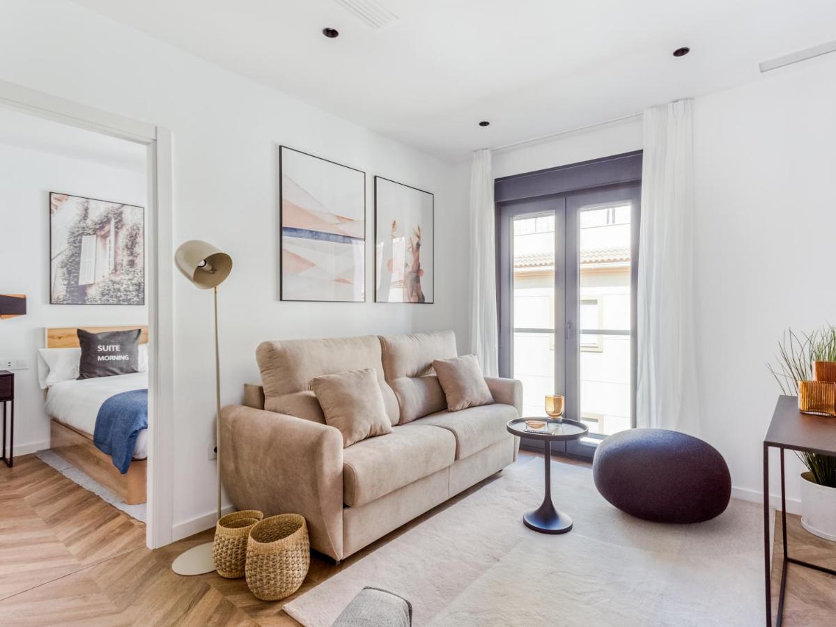 One-Bedroom Apartment L