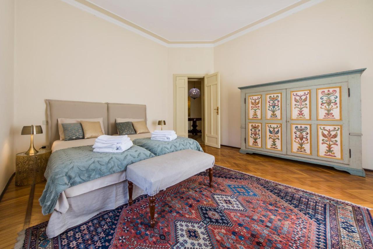 Double Room Private External Bathroom