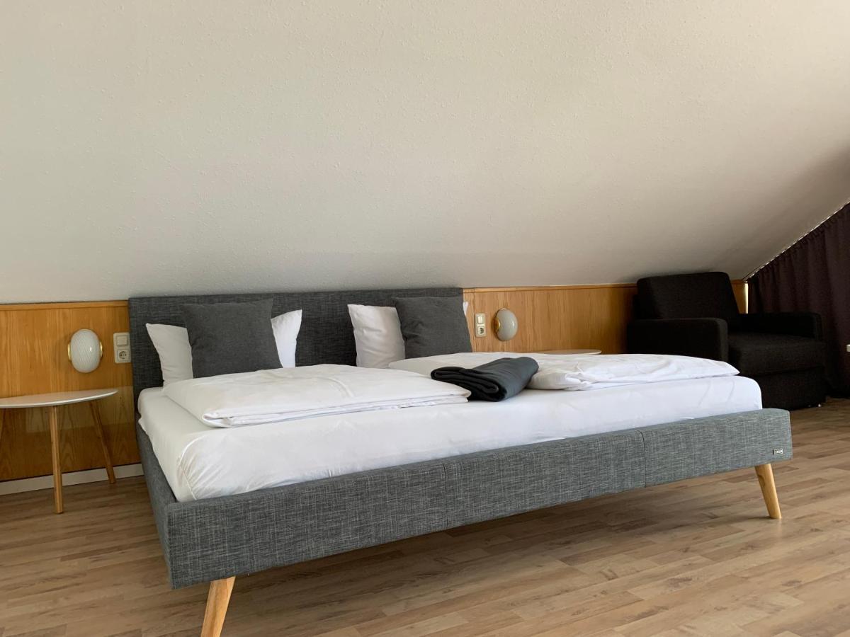 Family Room,1177065148:JPEG