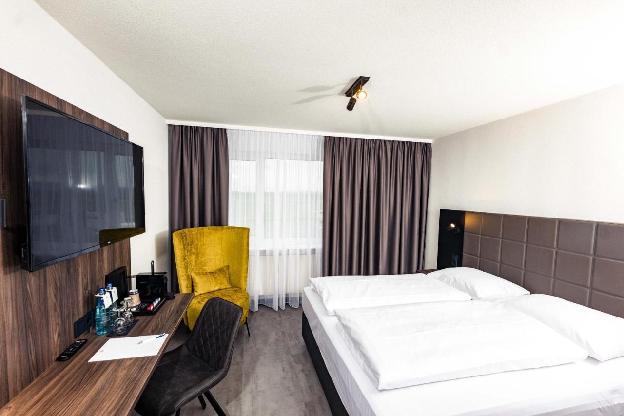 Double Room view to airport