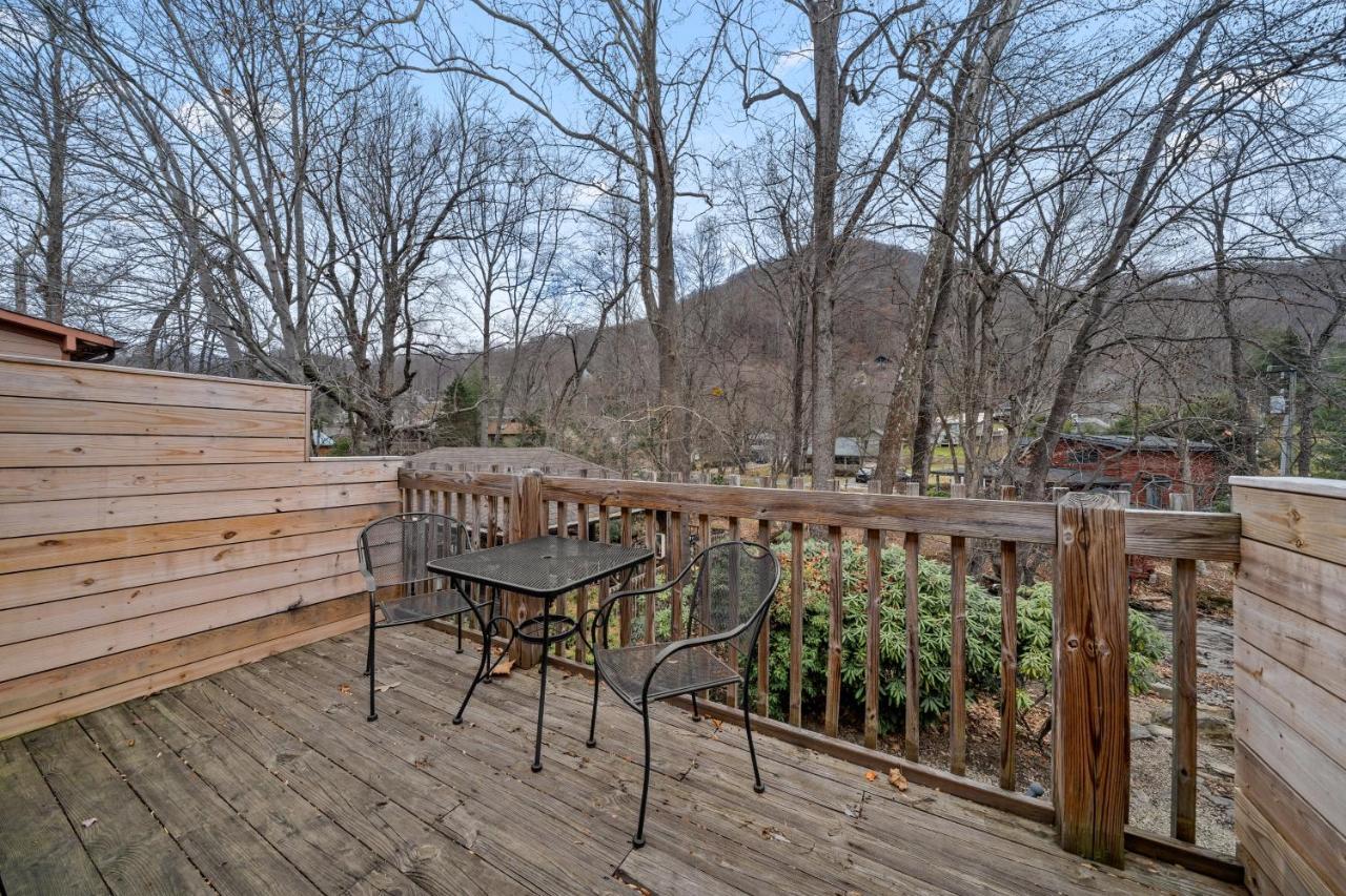 Double Room Creekside Non-Smoking