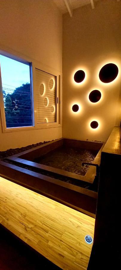 Suite with Private Pool,1221164230:JPEG