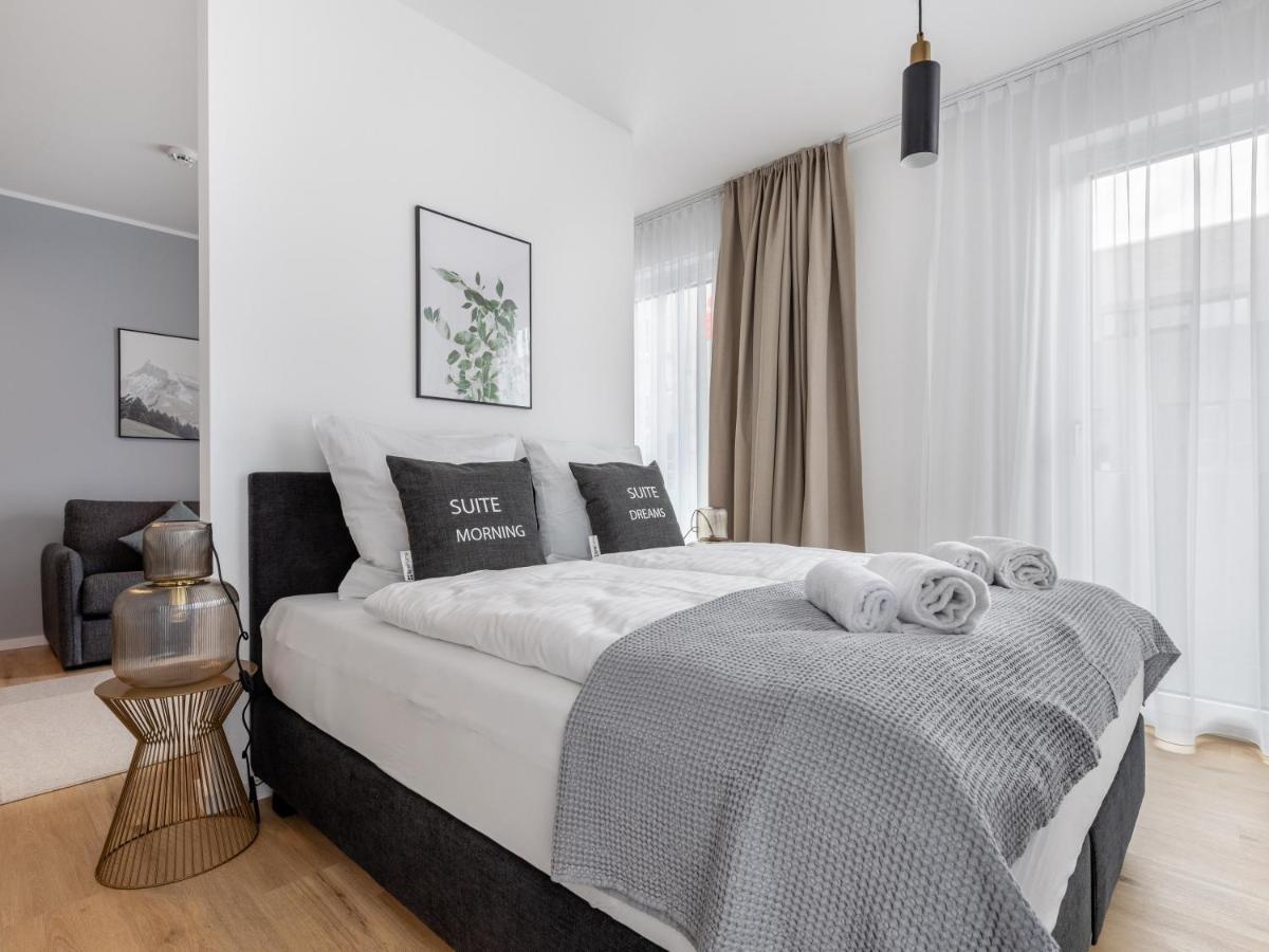 Suite L sofa bed & balcony