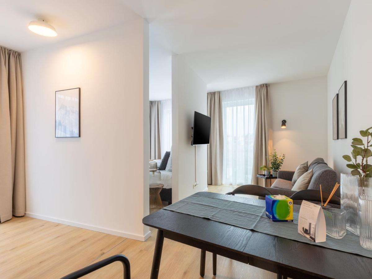 Suite L sofa bed & balcony