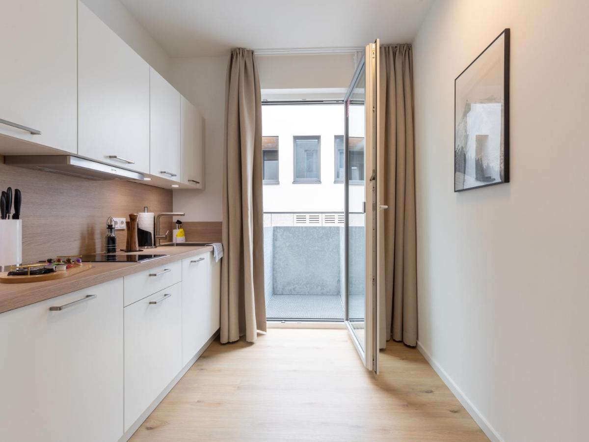 Suite L sofa bed & balcony