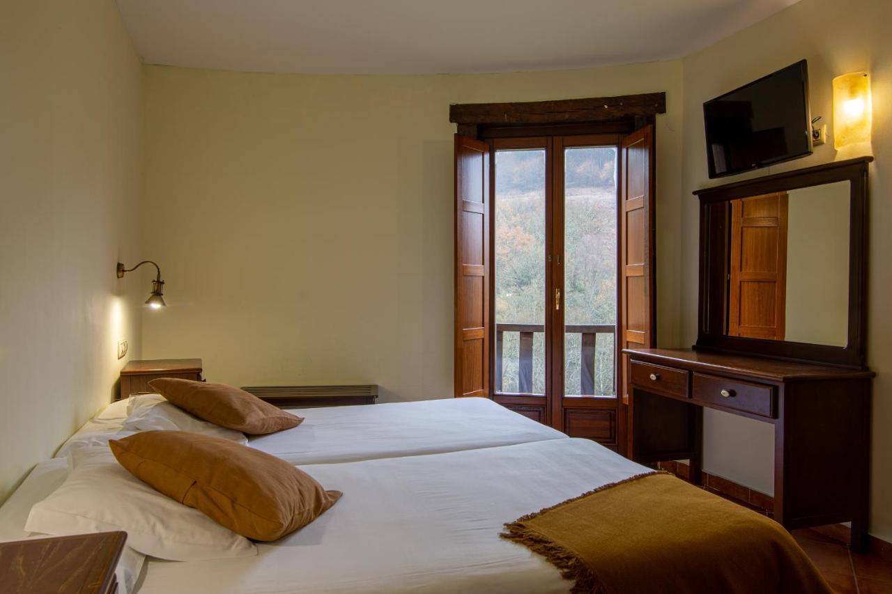 Double Room Mountain View
