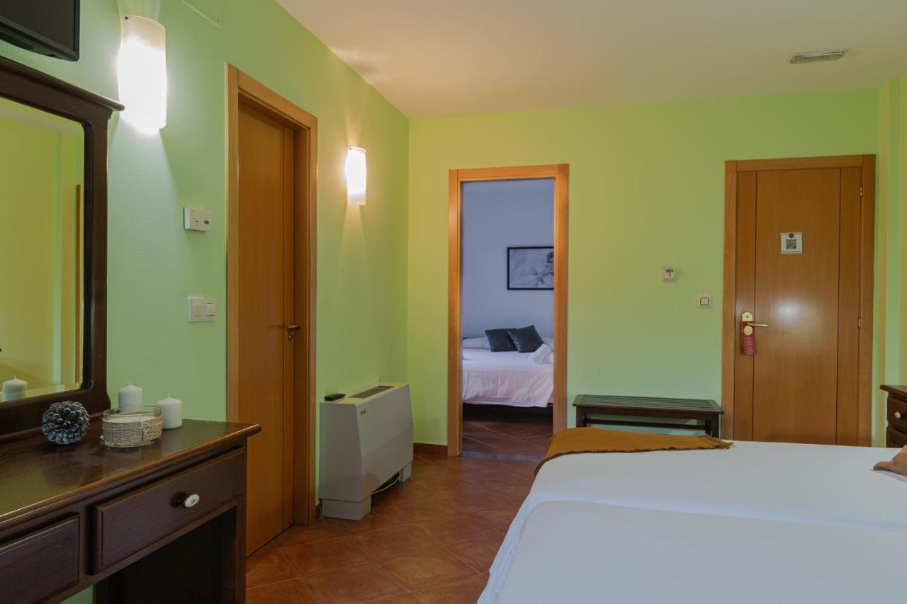 Double Room Mountain View