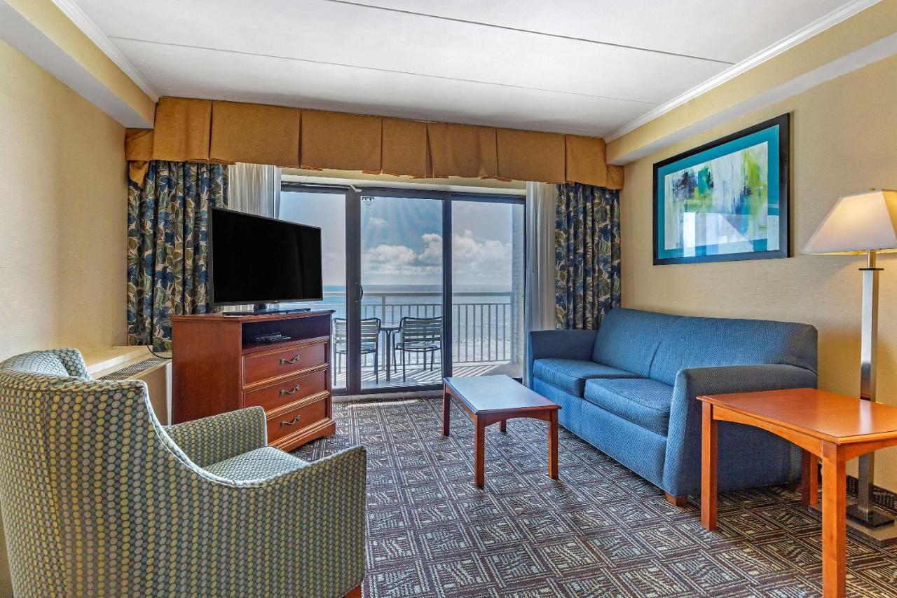 Efficiency Oceanfront 1 King Bed & Sofa Bed Interior Entrance Non Smoking