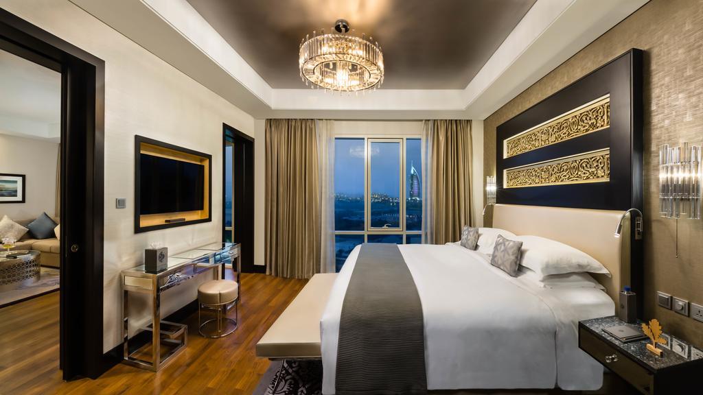 Grand Deluxe Room Access to Snow Park Ski Dubai 2 stays until 30 September 2026,908673757:JPEG