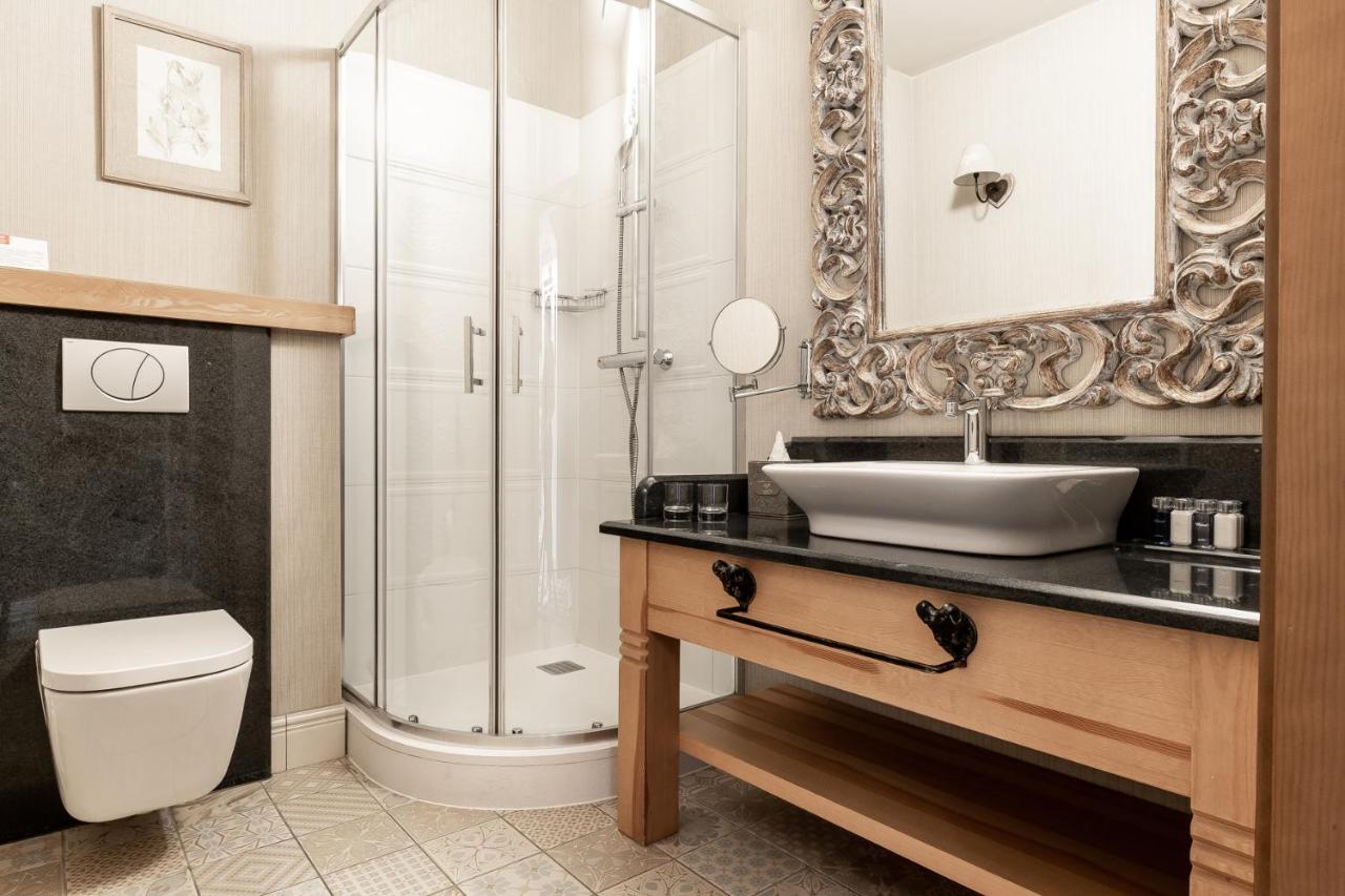 Aries Suite
