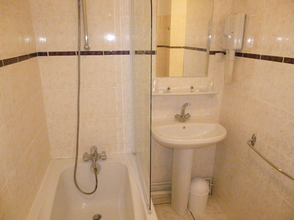Double Room,139190097:JPEG