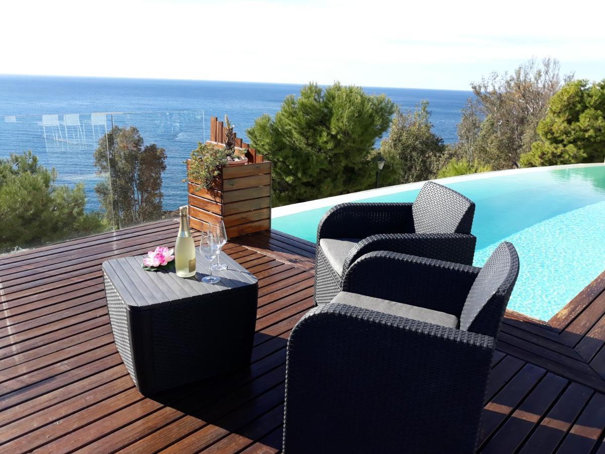 Double or Twin Room Sea View