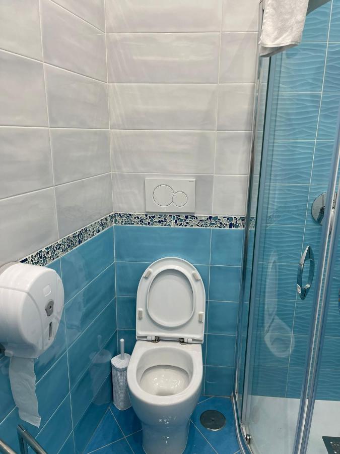 Double or Twin Room Bathroom