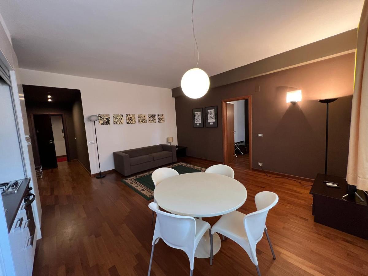 Deluxe Triple Room,1176923665:JPEG