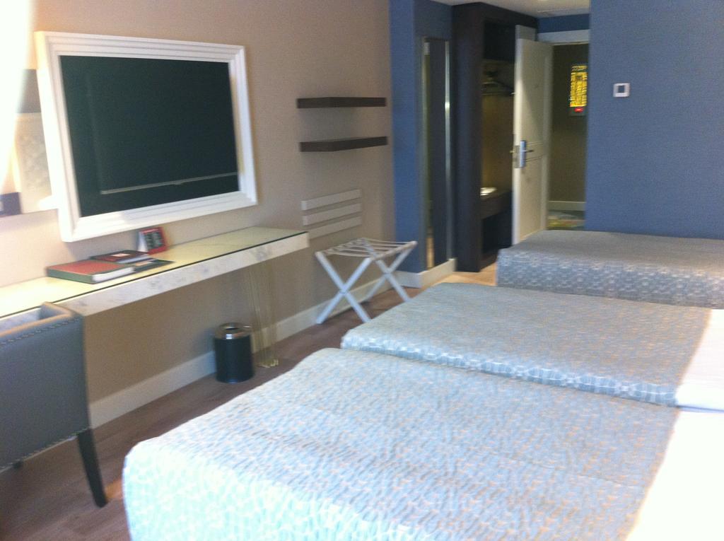 Standard Triple Room City View