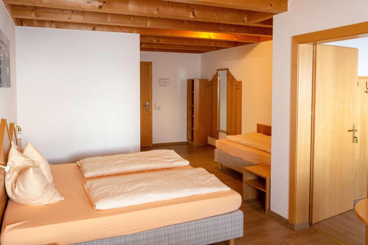 Five-Bed Room,1589201538:JPEG