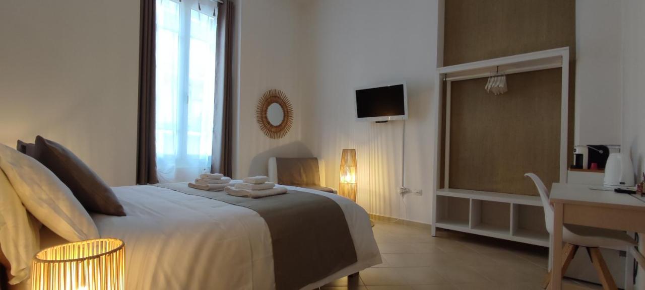 Large Double or Twin Room