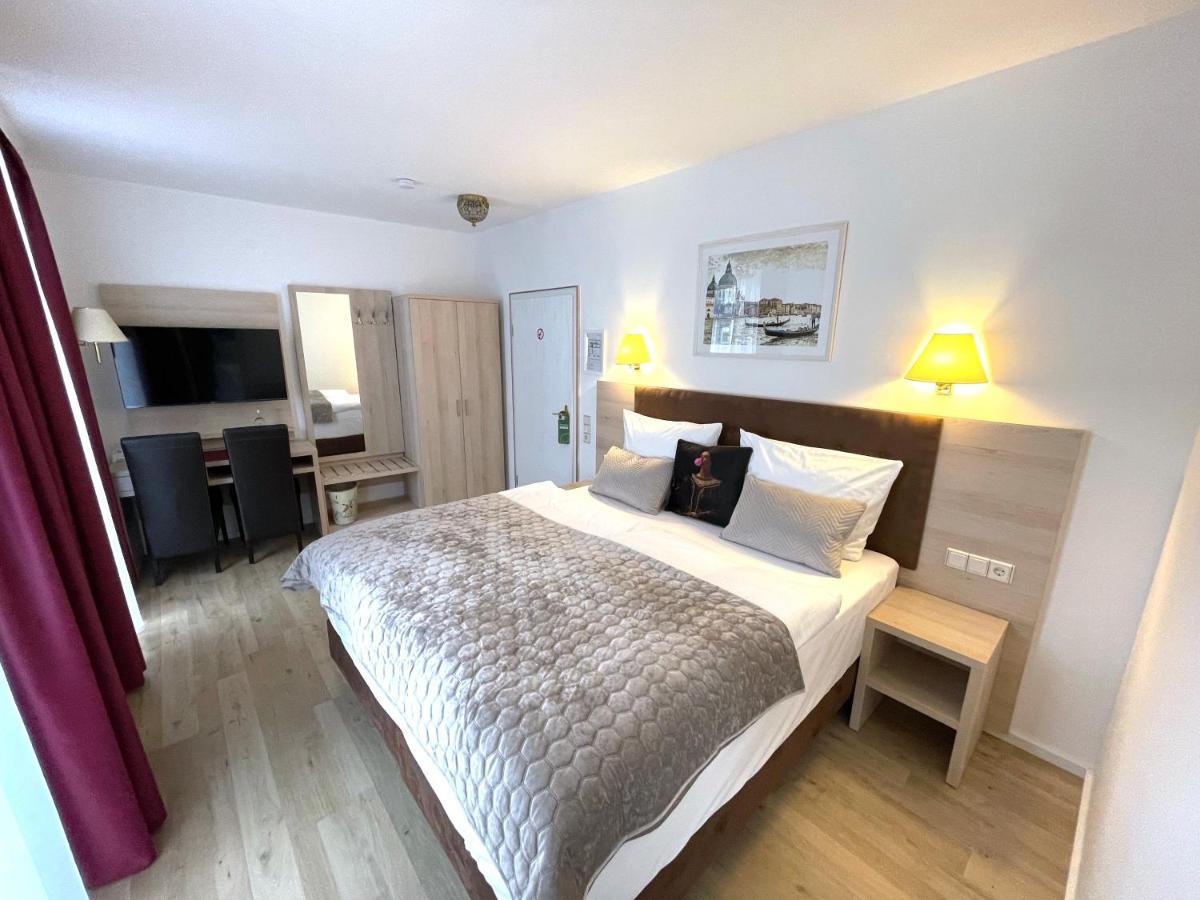 Large Double Room