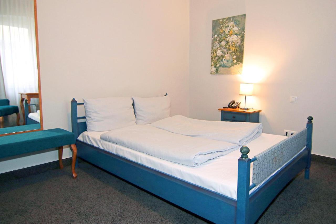 Single Room,1178410369:JPEG