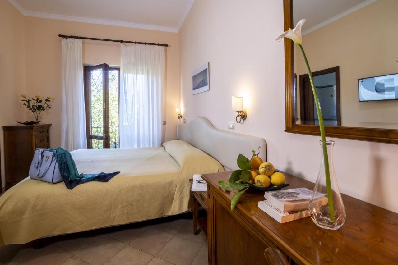 Large Double or Twin Room