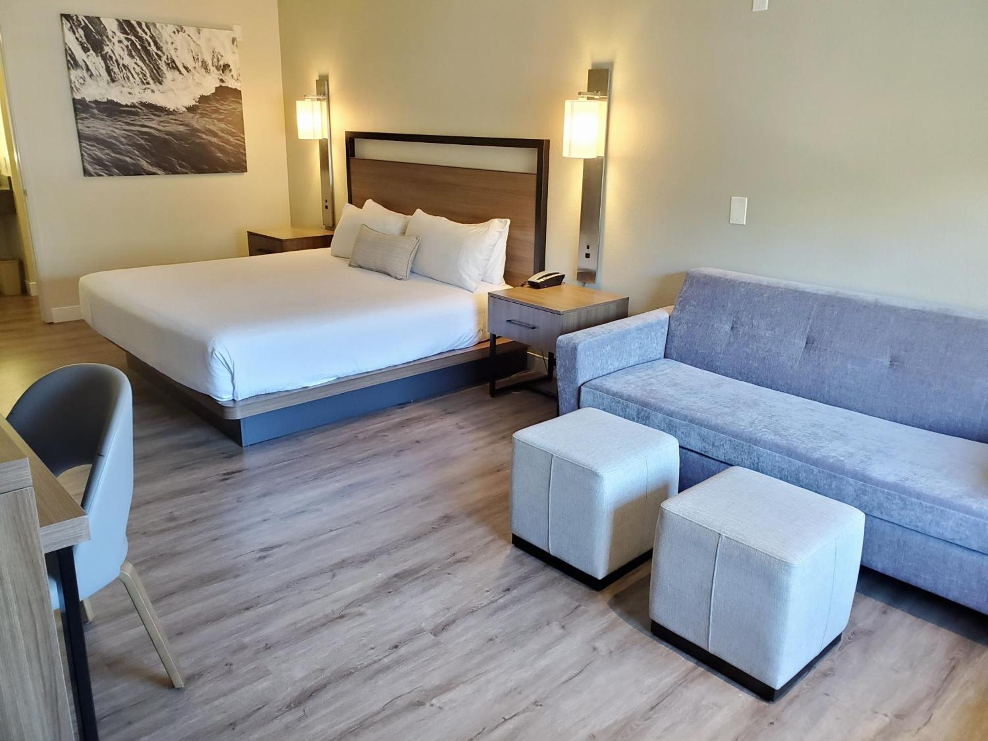 1 King Bed Sofa Bed Deluxe Room Non-Smoking