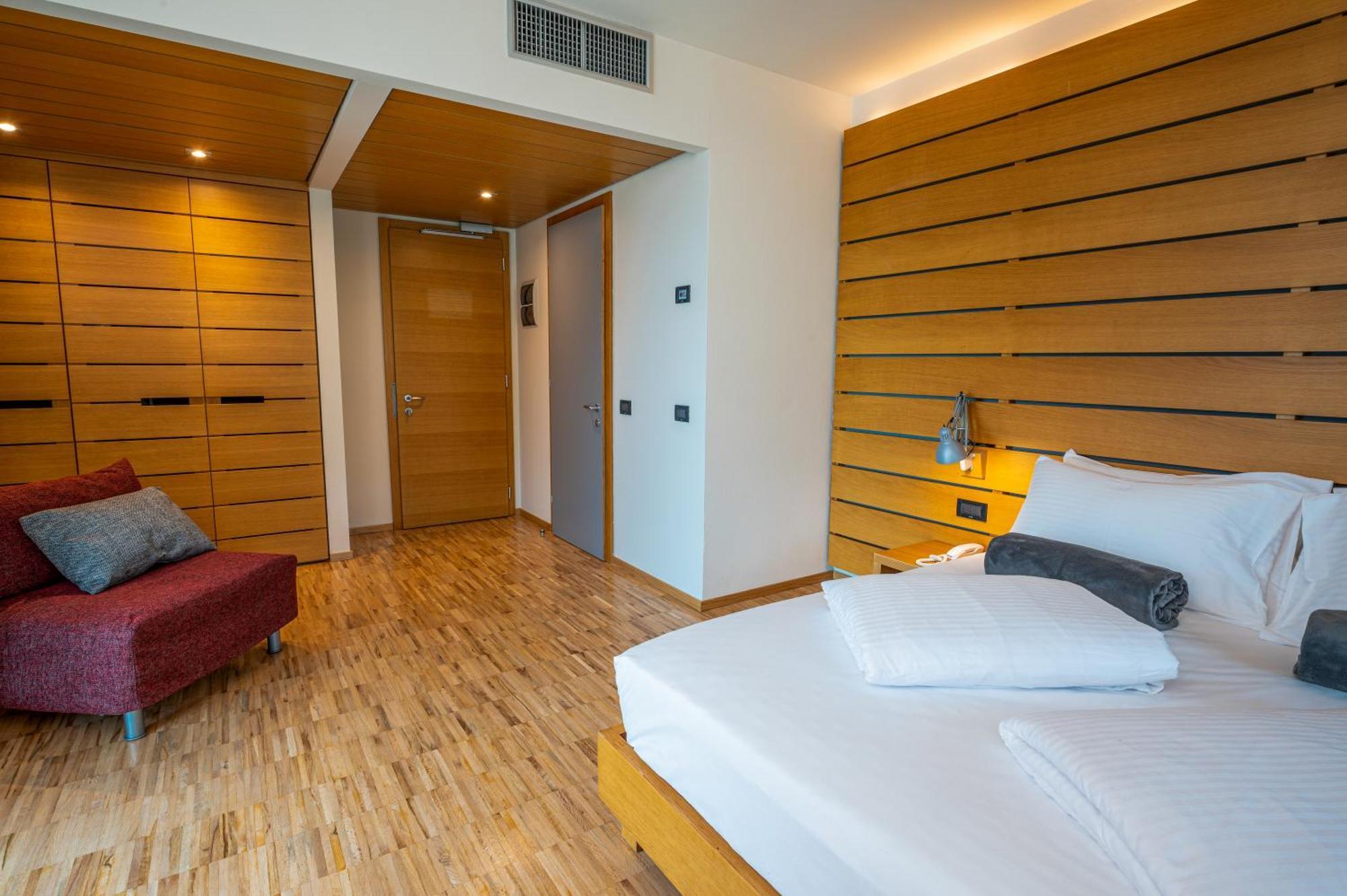 Premium Room Lake View
