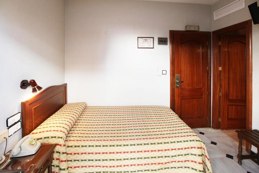 Double or Twin Room,11834049:JPEG
