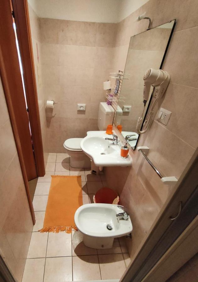 Double or Twin Room Private Bathroom