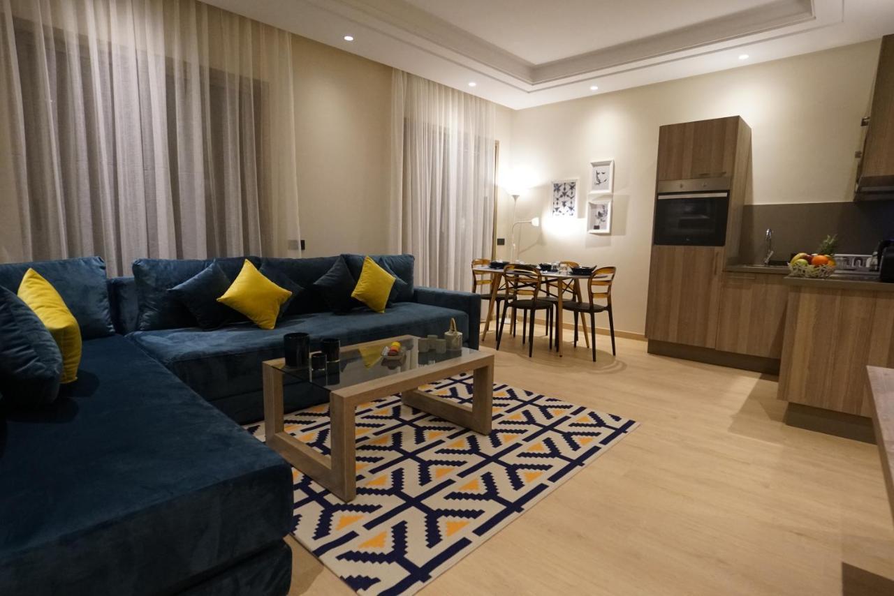 Deluxe Apartment