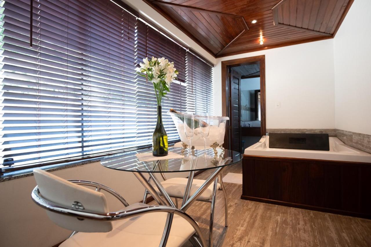 Luxury Suite Spa Bath