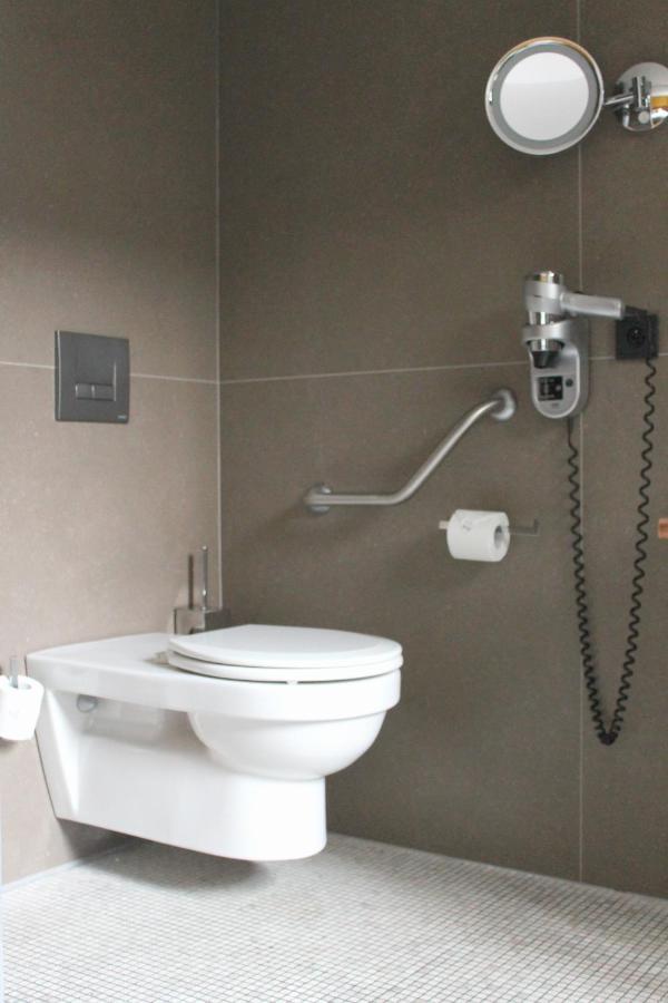 Comfort Room Mobility Accessible