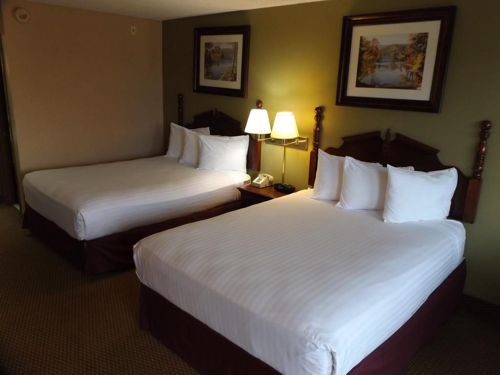 Deluxe Double Queen Bed Smoking Stairs Level,779215578:JPEG