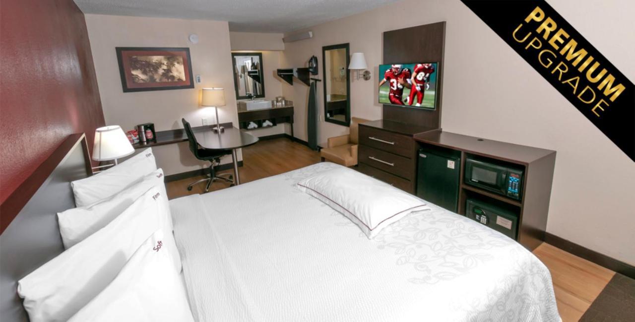 Premium King Room Smoke Upgraded Bedding & Snack,1218005533:JPEG