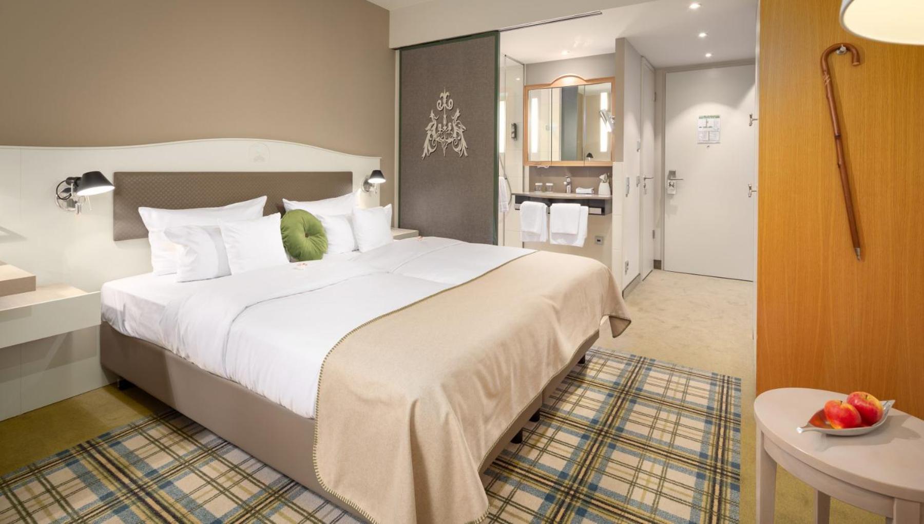 Classic Double Room "Parkflügel"