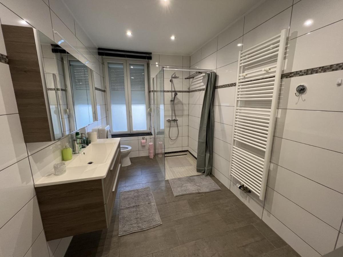 Single Room Shared Shower Toilet