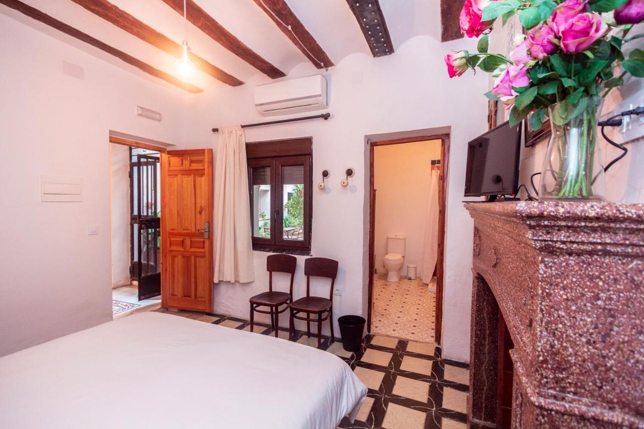 Double or Twin Room Private Bathroom