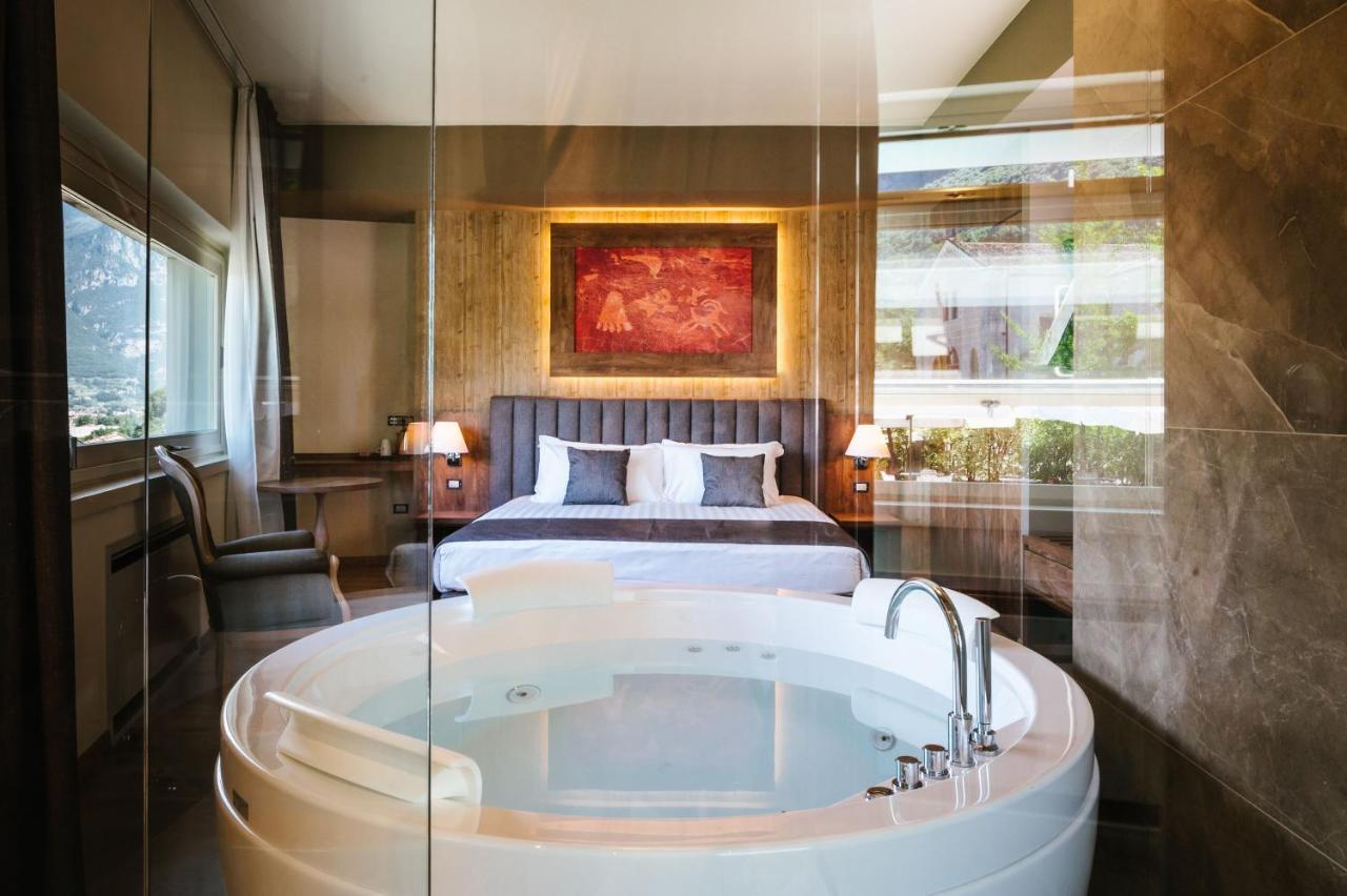 Deluxe Junior Suite,1381450013:JPEG