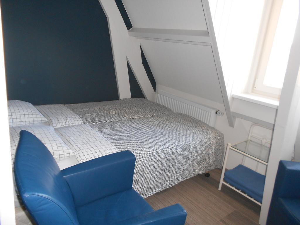 Small Twin Room,118827205:JPEG