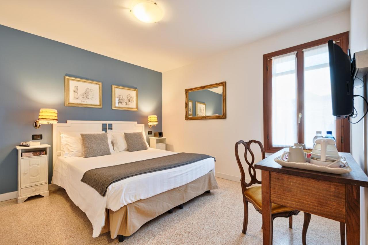 Classic Double Room,1185118510:JPEG