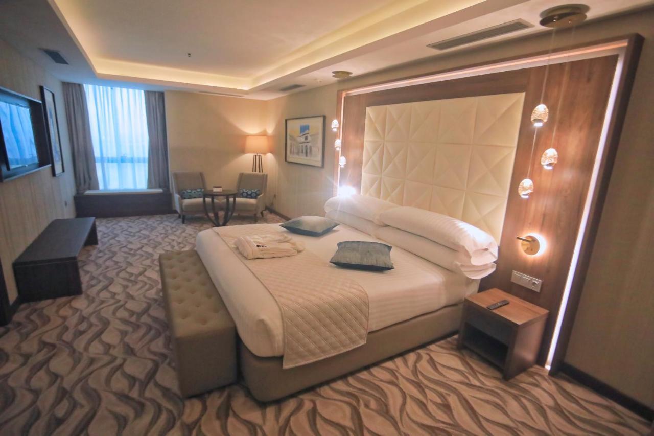 Presidential Suite,1313134330:JPEG