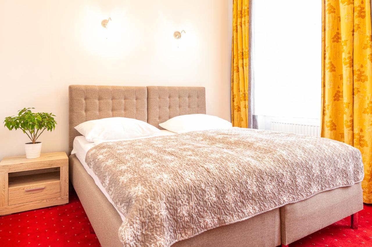 Double Room,1233124502:JPEG