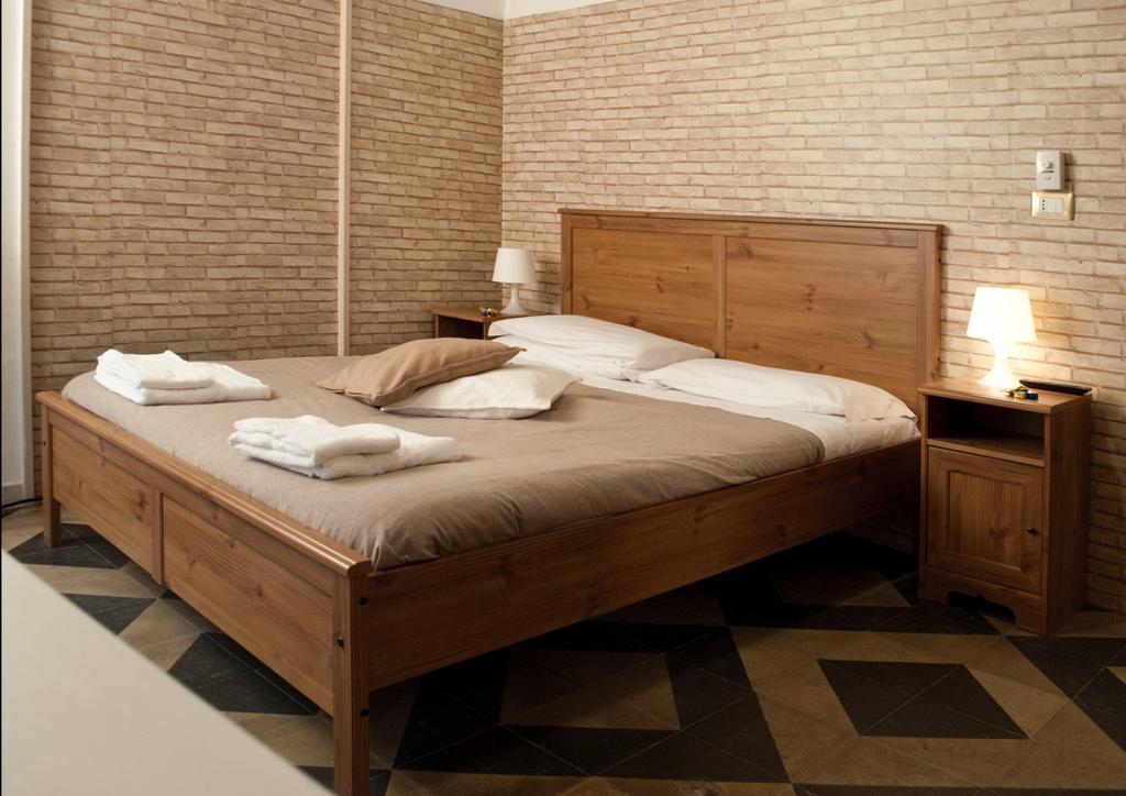 Double Room Private External Bathroom