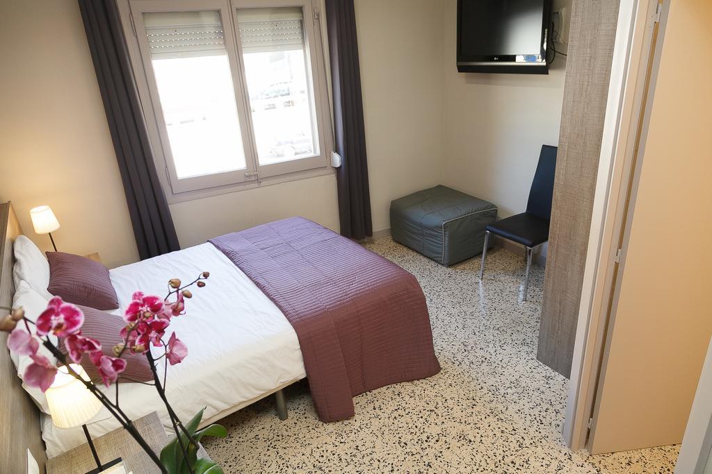 Basic Triple Room
