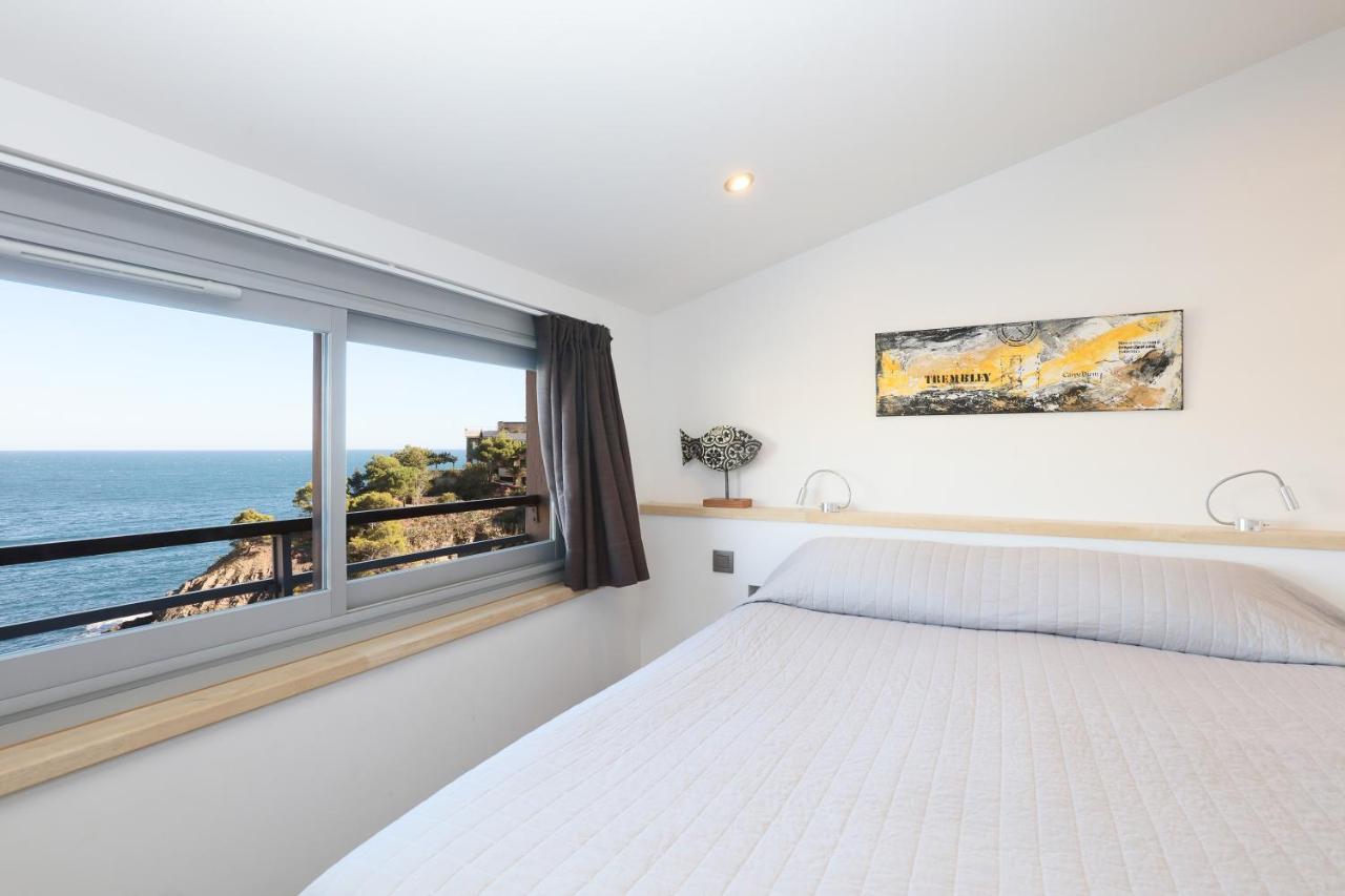 Double Room sea view window