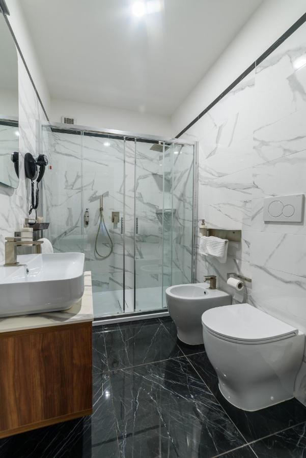 Deluxe Double or Twin Room Lake View