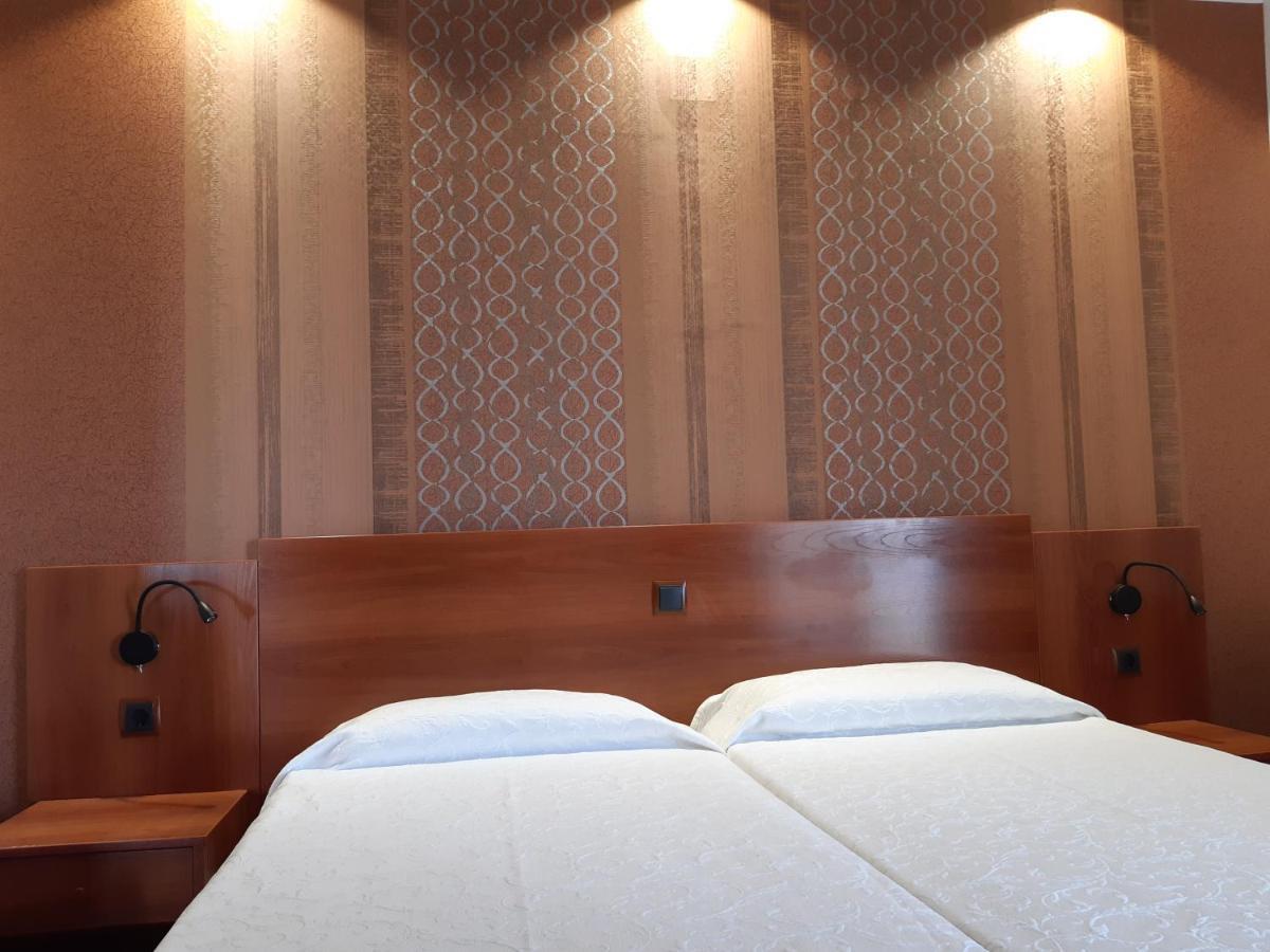 Double or Twin Room Front Sea View,1685070020:JPEG